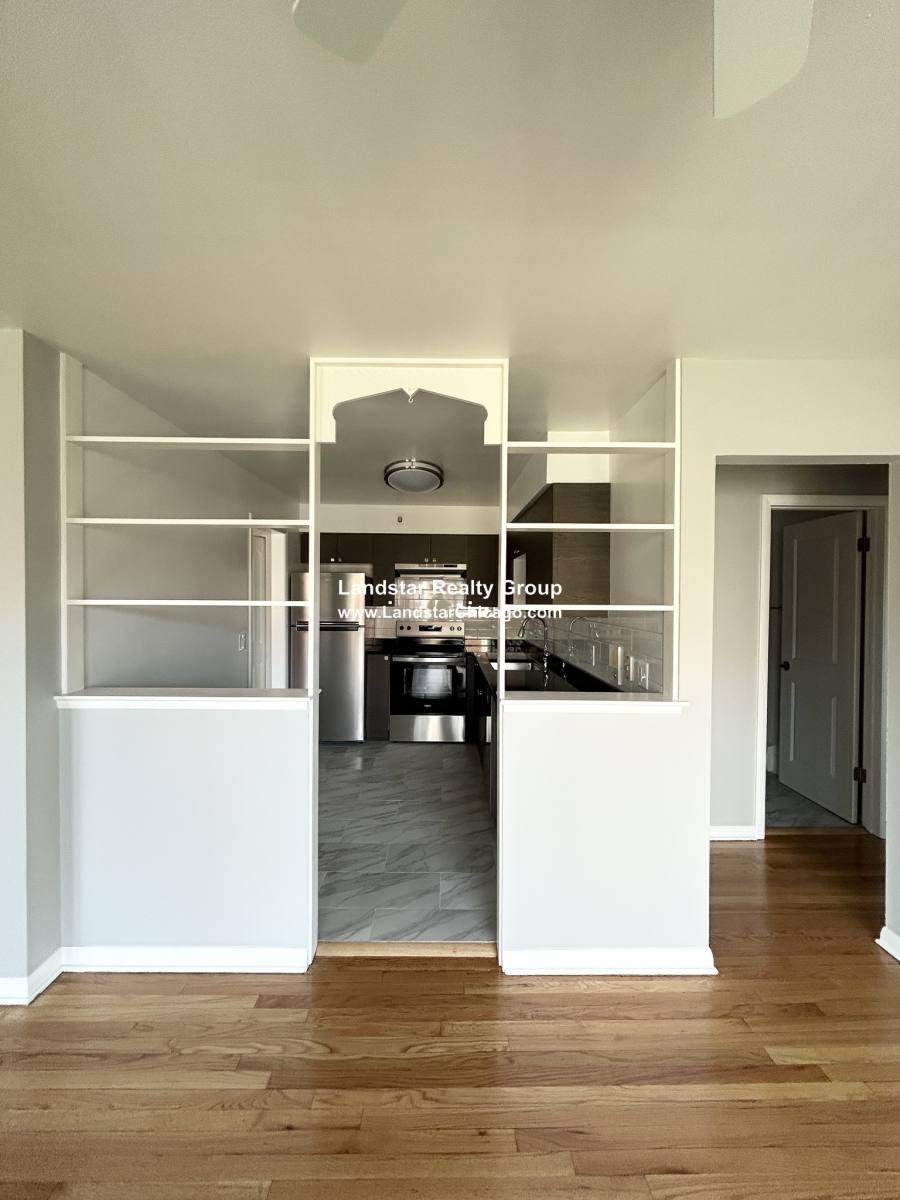 Apartment for rent at 1026 S River Rd #2B, Des Plaines, IL 60016