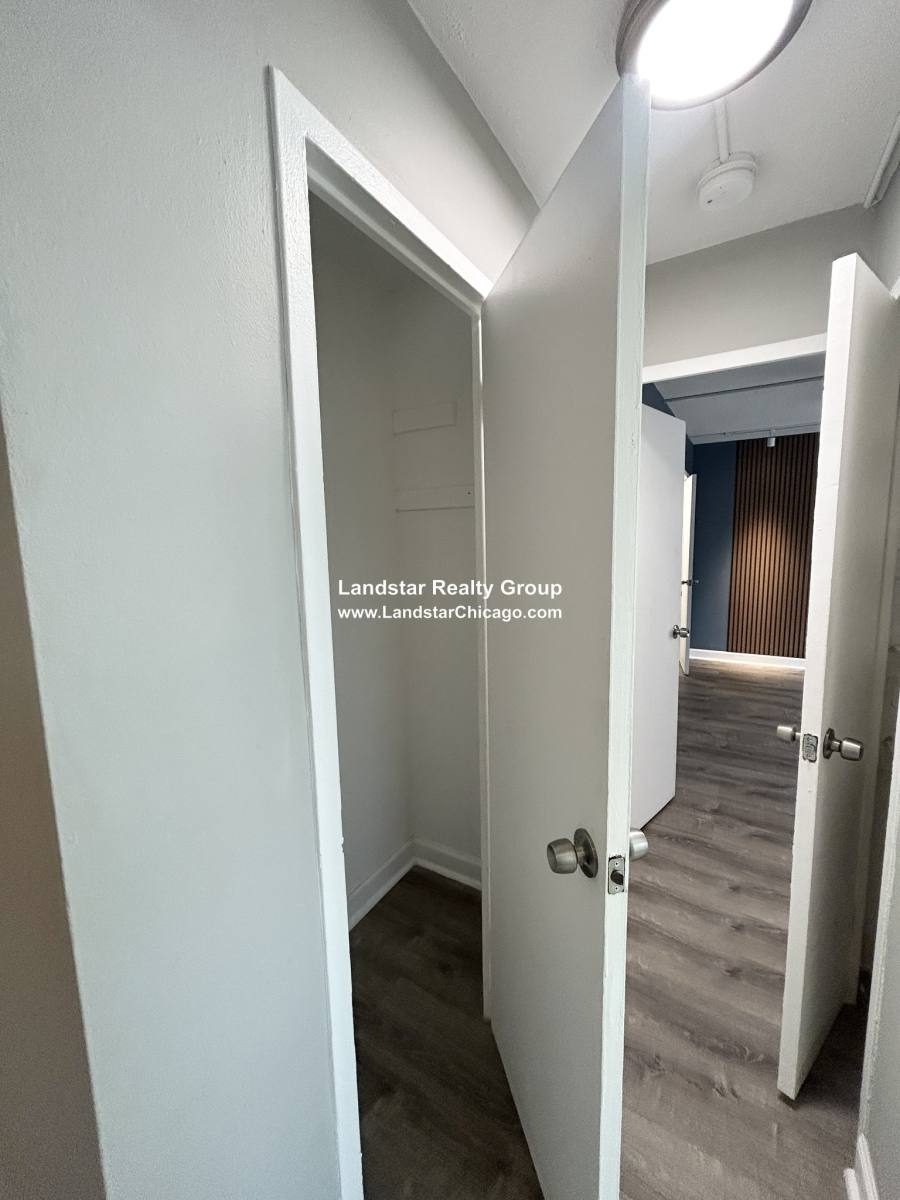Apartment for rent at 7333 N Ridge #101, Chicago, IL 60626