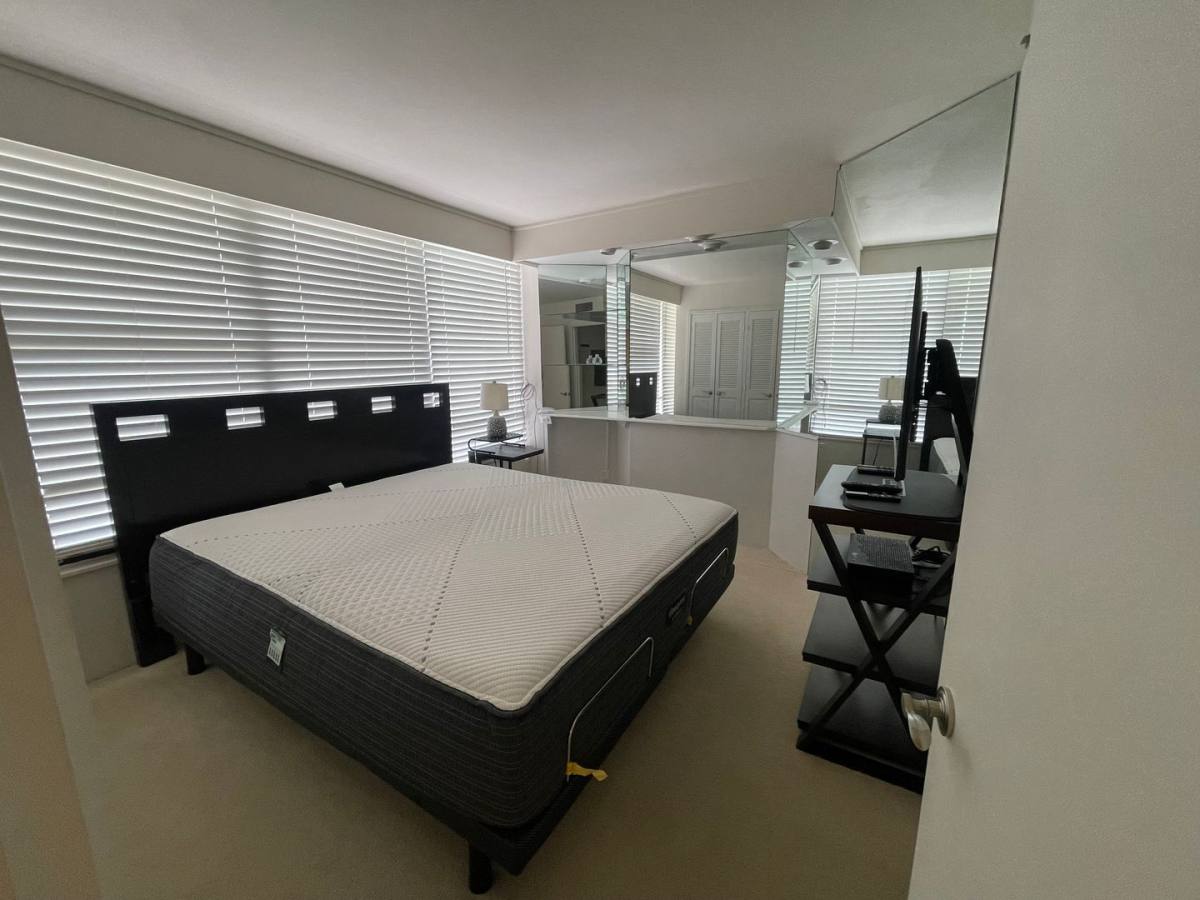 Apartment for rent at 1221 Victoria St, Honolulu, HI 96814