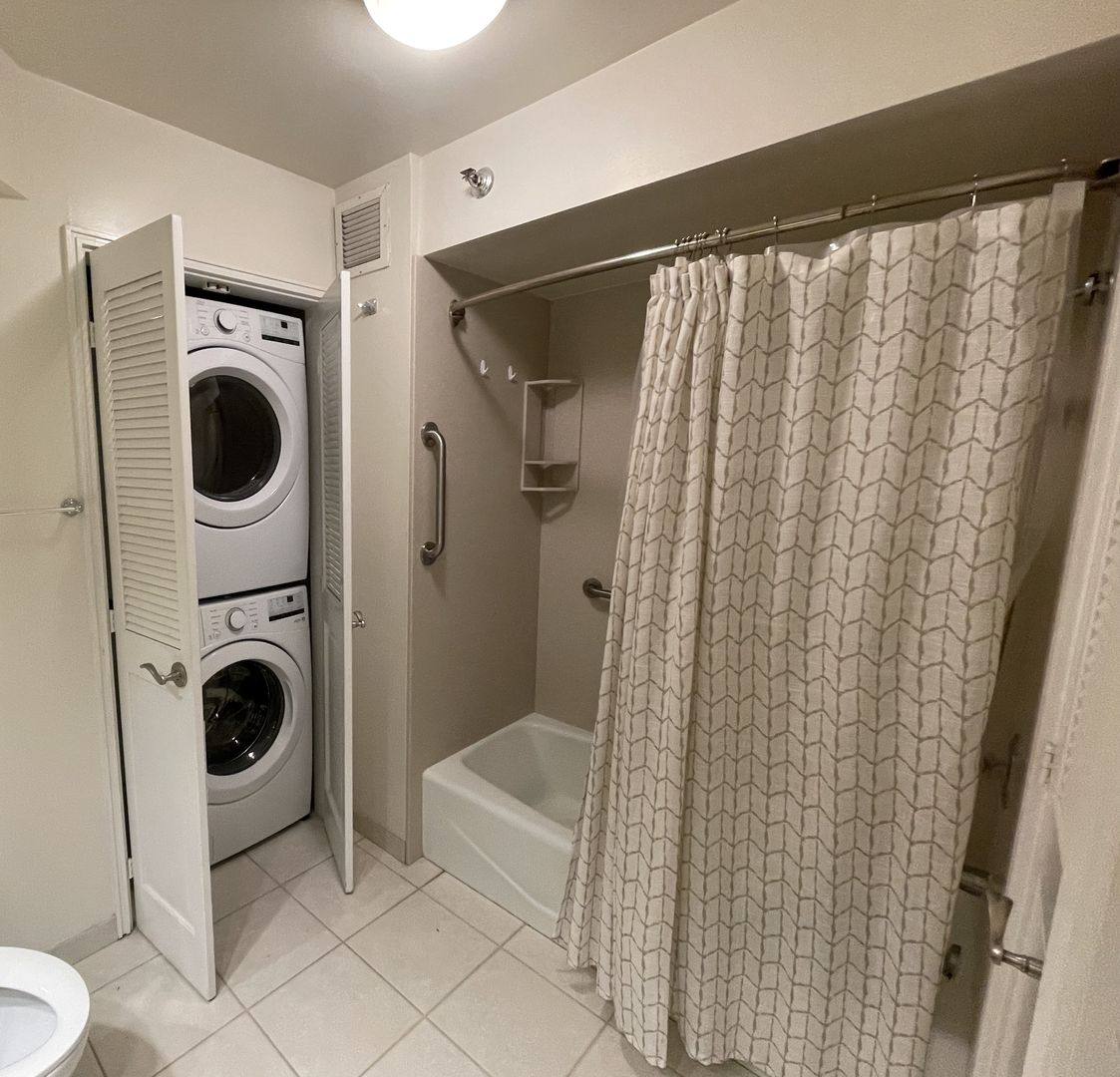 Apartment for rent at 1221 Victoria St, Honolulu, HI 96814