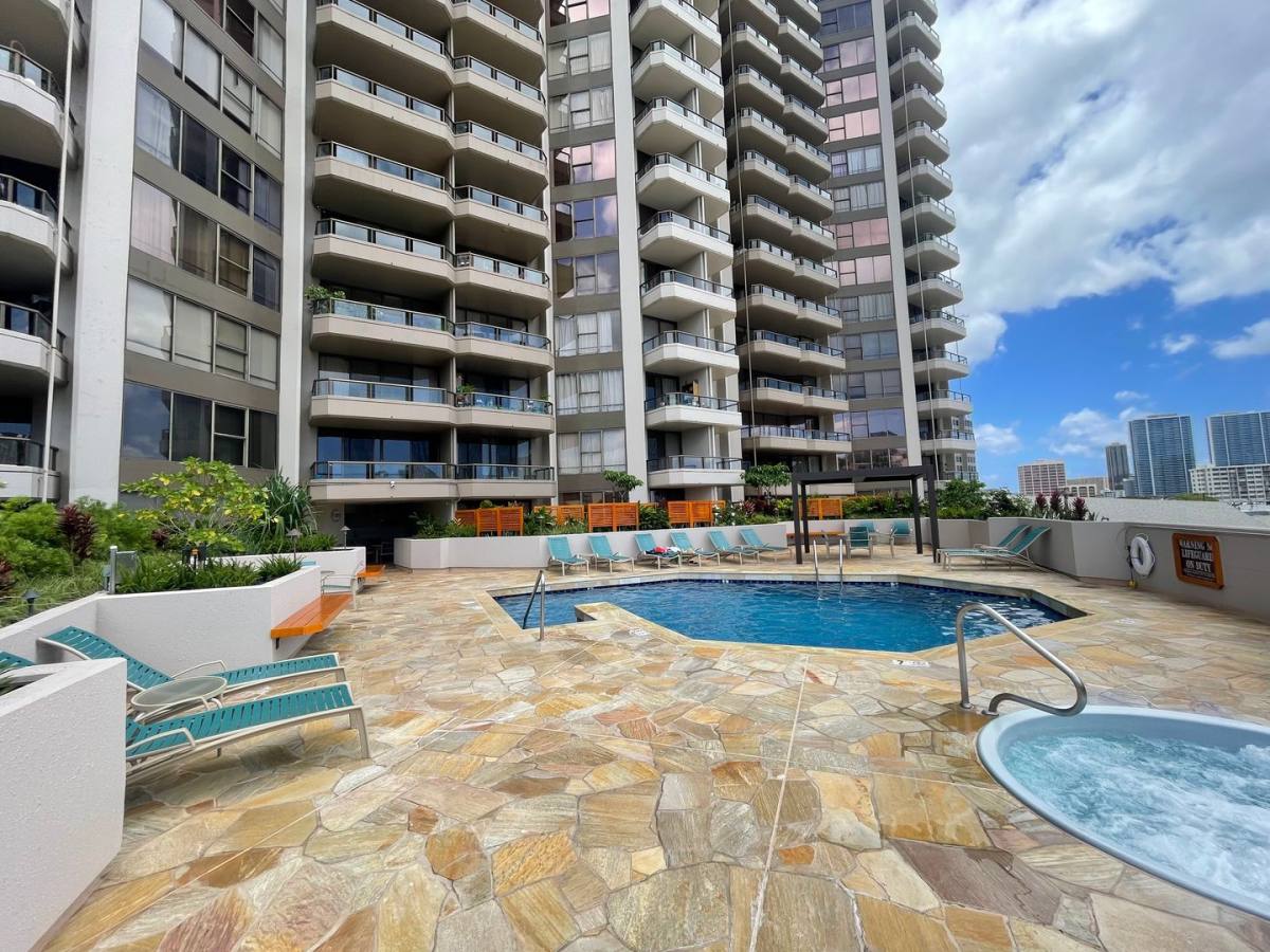 Apartment for rent at 1221 Victoria St, Honolulu, HI 96814