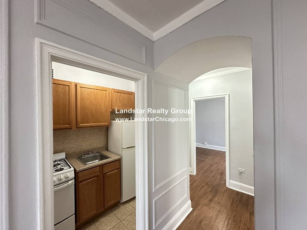 Apartment for rent at 434 W Wellington #506, Chicago, IL 60657