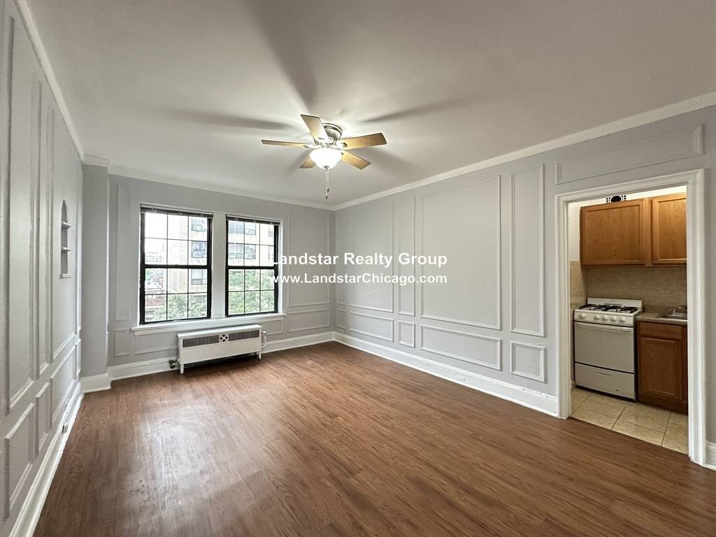 Apartment for rent at 434 W Wellington #506, Chicago, IL 60657