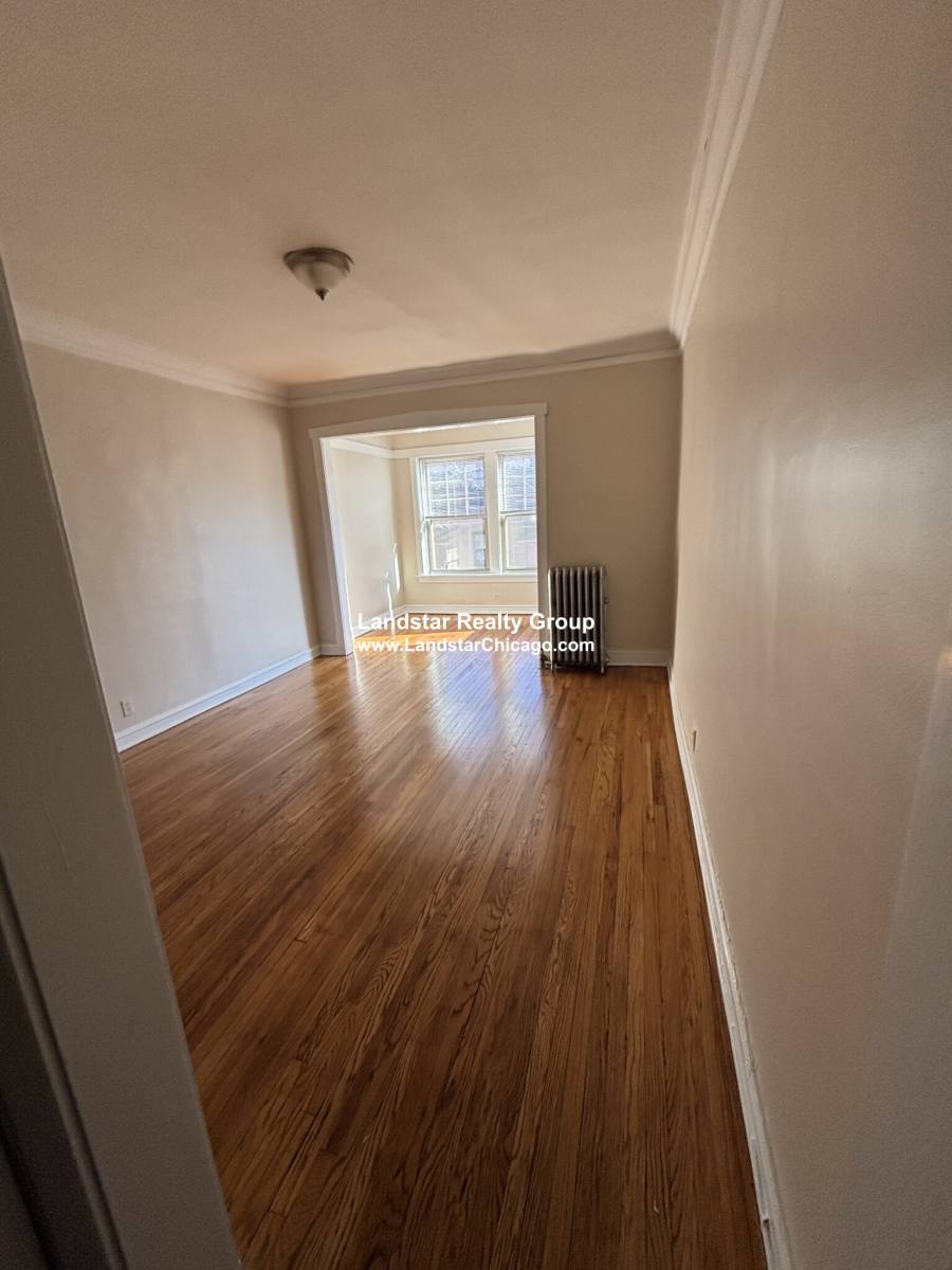 Apartment for rent at 550 Elmwood #1, Chicago, IL 60620