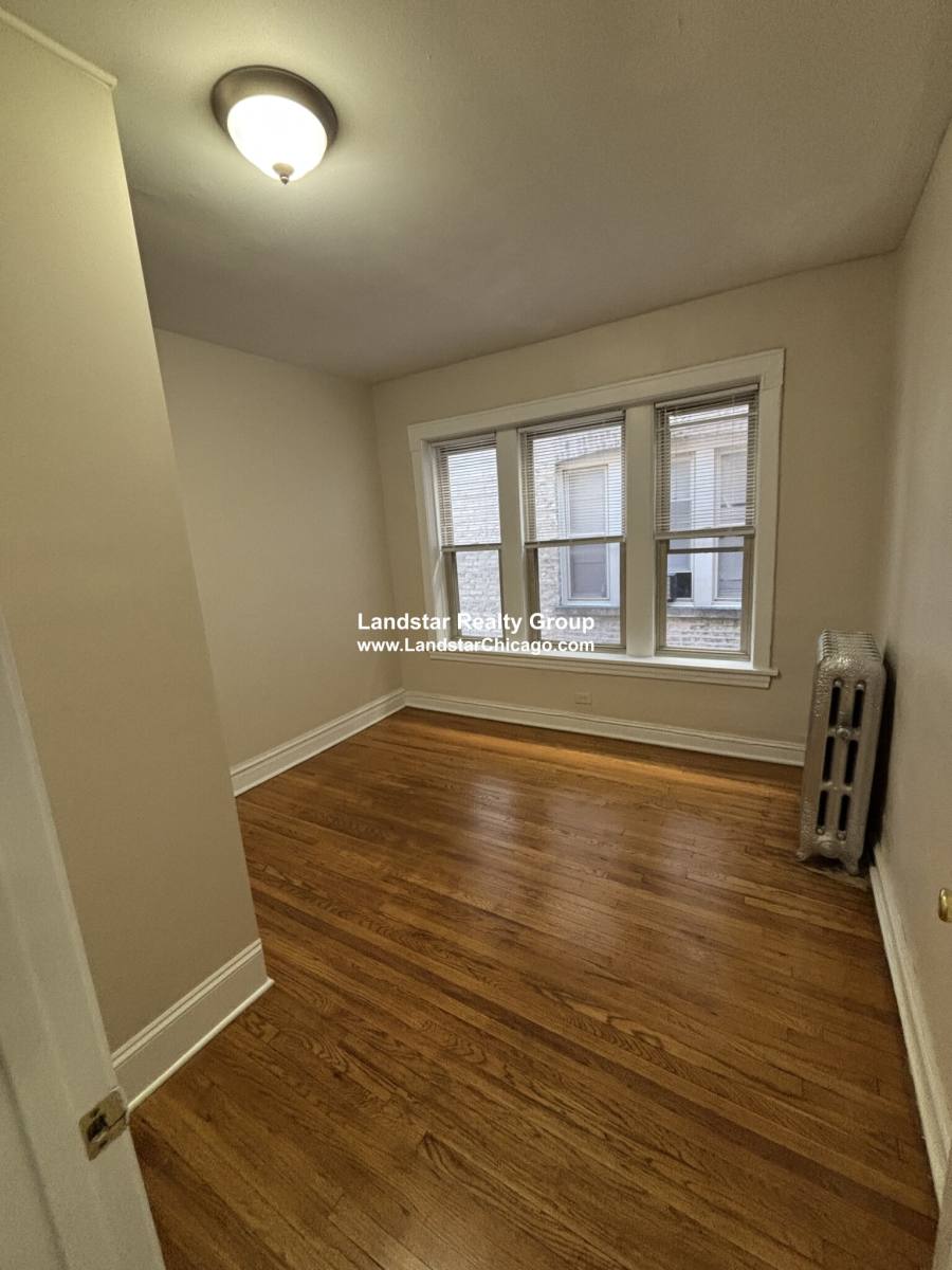 Apartment for rent at 550 Elmwood #1, Chicago, IL 60620