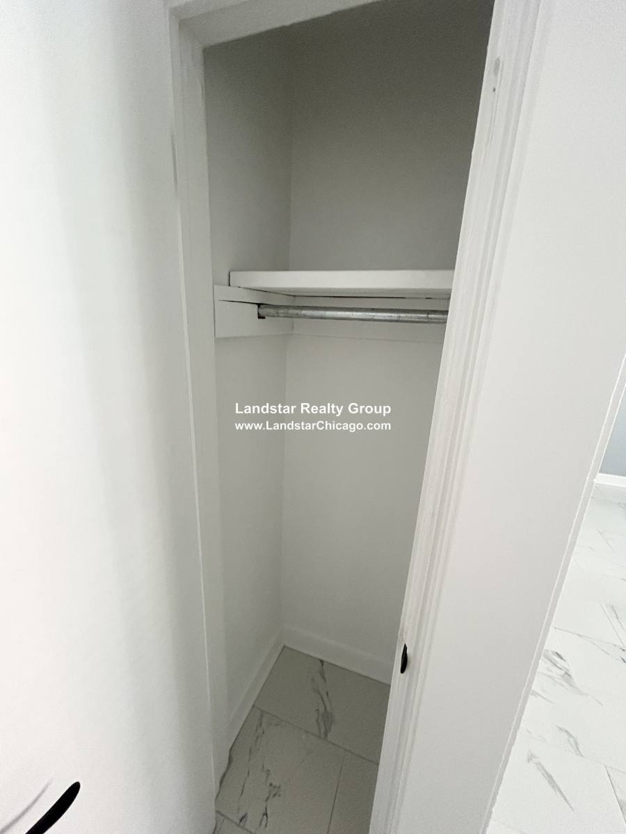 Apartment for rent at 6707 N California #GW, Chicago, IL 60645
