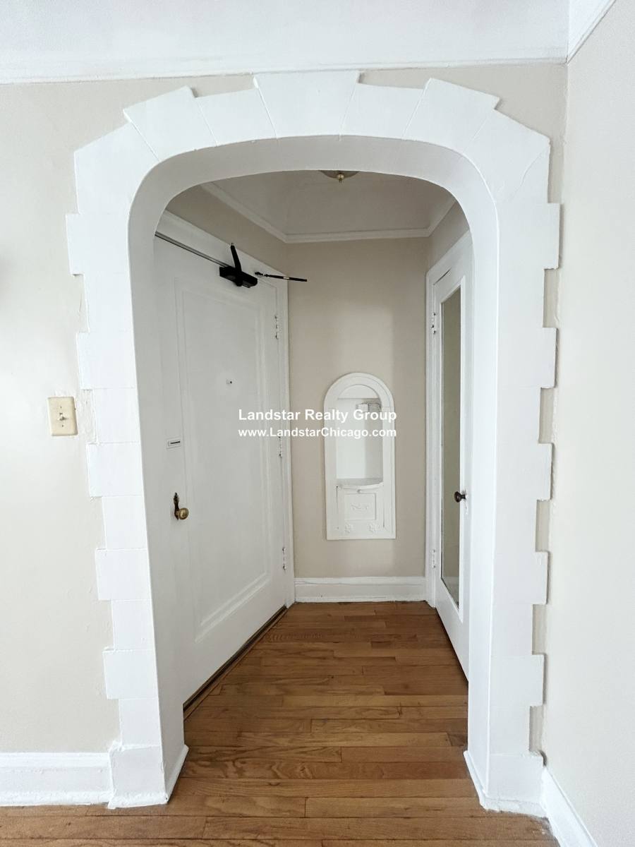 Apartment for rent at 1806 Farwell #3B, Chicago, IL 60626