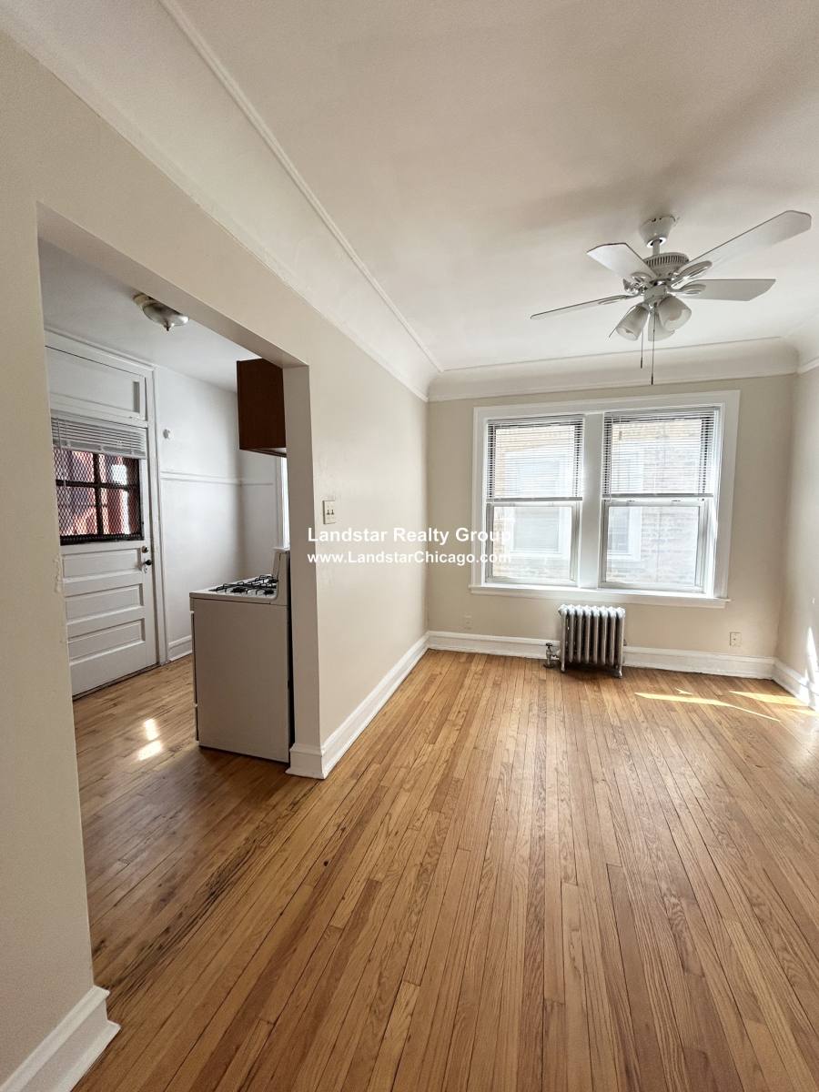 Apartment for rent at 1806 Farwell #3B, Chicago, IL 60626