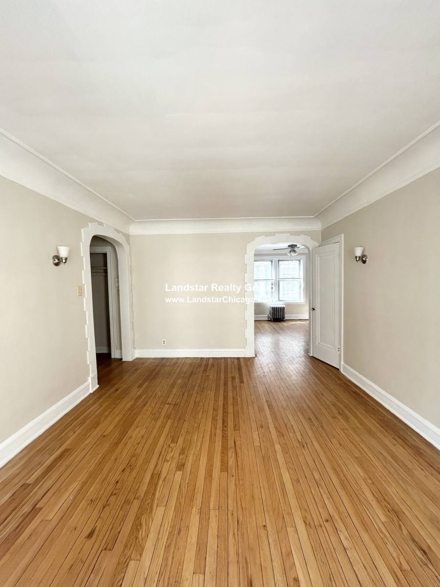 Apartment for rent at 1806 Farwell #3B, Chicago, IL 60626