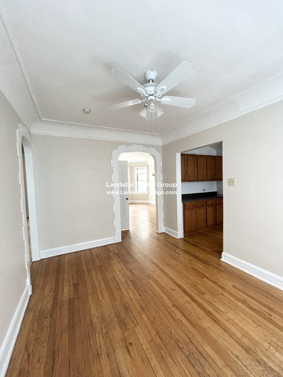 Apartment for rent at 1806 Farwell #3B, Chicago, IL 60626