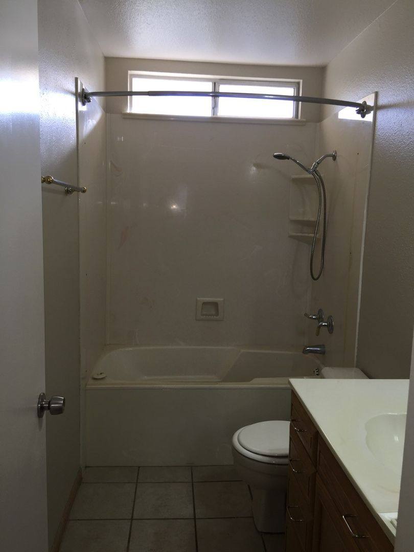 House for rent at 4432 Oxwood Dr, Sacramento, CA 95826