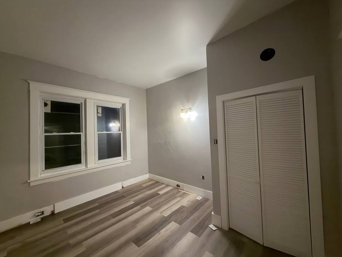 Apartment for rent at 907 Chartiers Ave #2, McKees Rocks, PA 15136