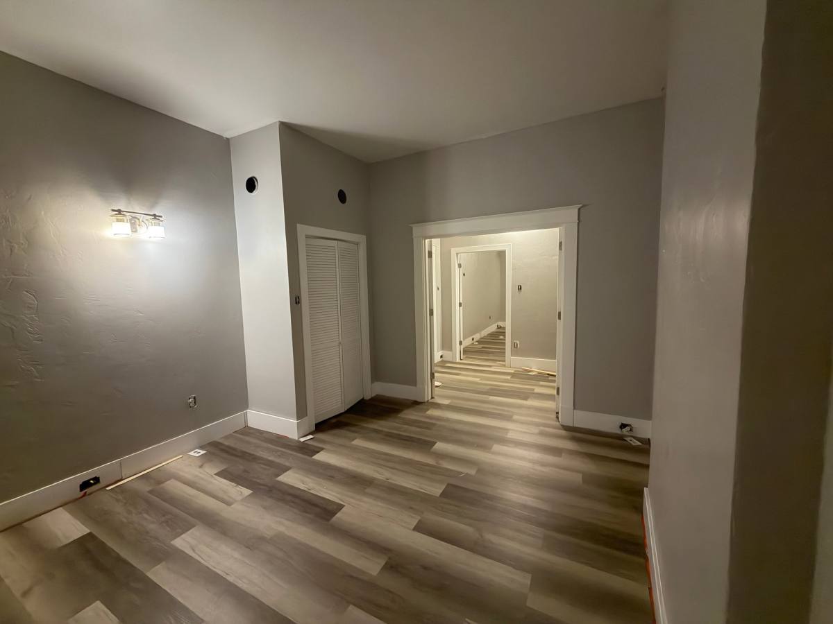 Apartment for rent at 907 Chartiers Ave #2, McKees Rocks, PA 15136