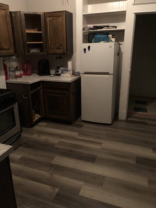 Apartment for rent at 907 Chartiers Ave #2, McKees Rocks, PA 15136