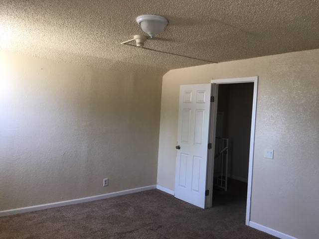 Apartment for rent at 1118 N Yosemite, Fresno, CA 93728