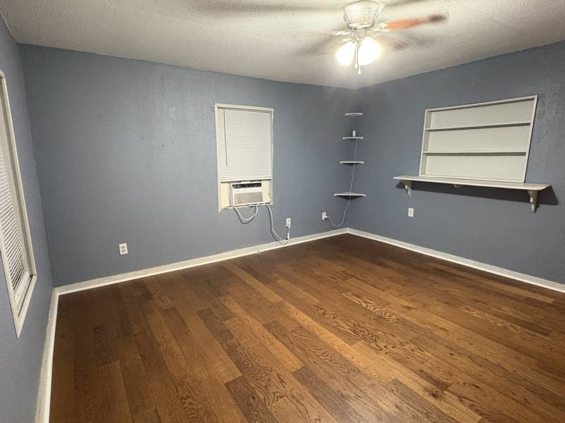 1700 Ave H, Bay City, TX 77414 - House for Rent - Image 5