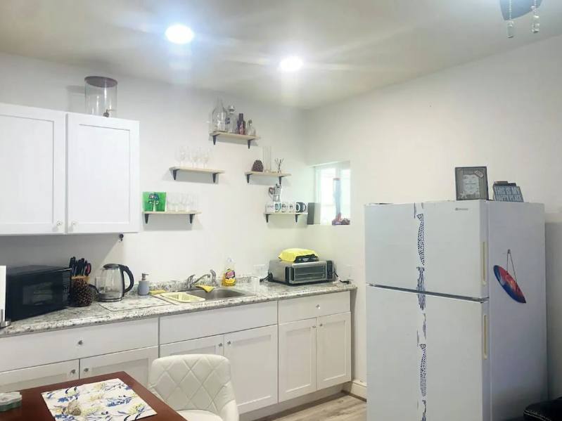 Apartment for rent at 604 17th St #A, Huntington Beach, CA 92648