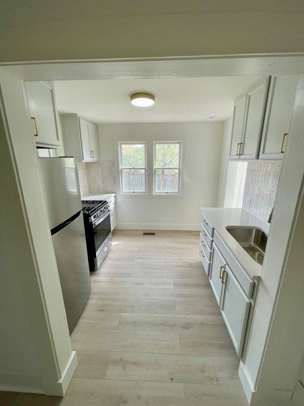 House for rent at 818 S 1100 E #REAR Cottage, Salt Lake City, UT 84102