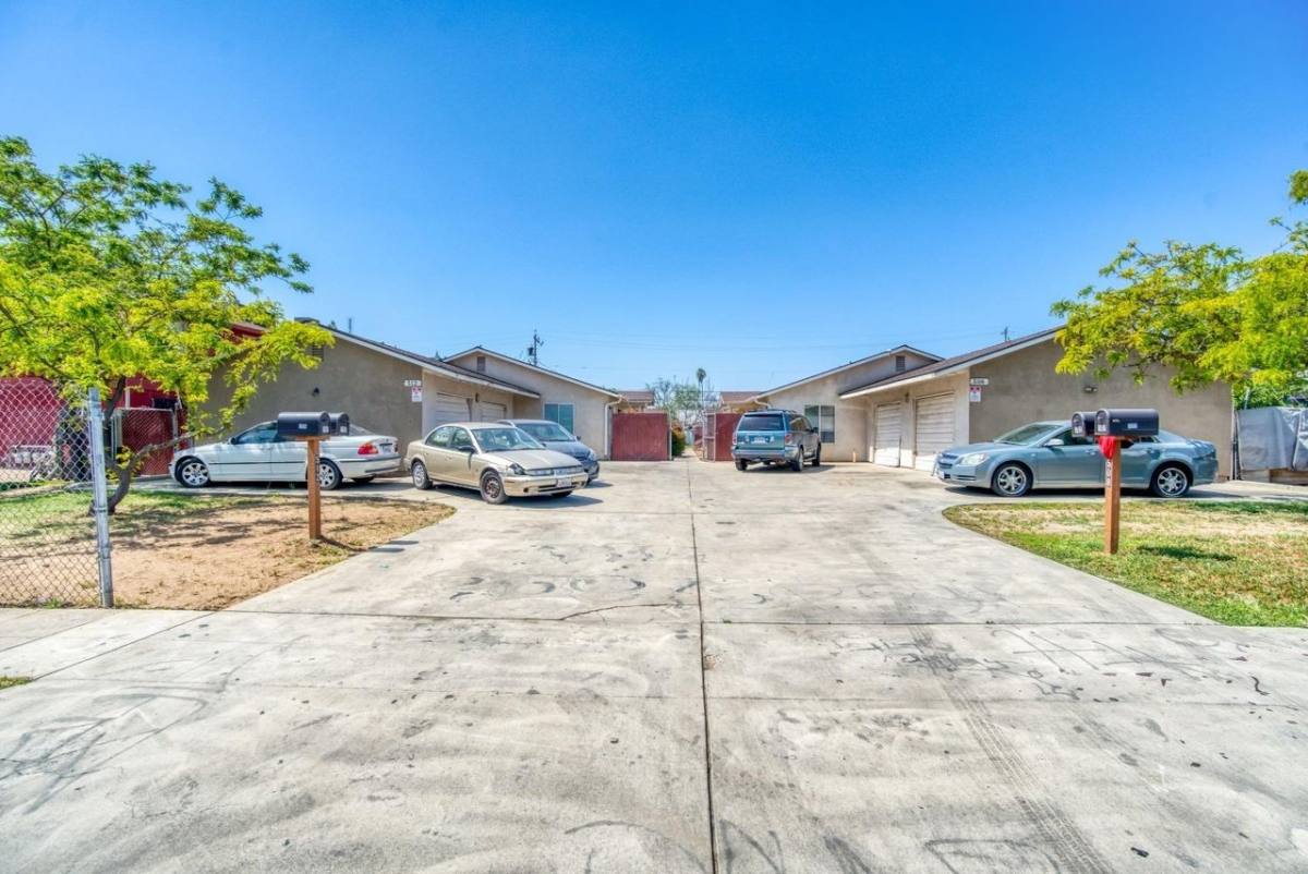 Apartment for rent at 508 S Dearing Ave #101, Fresno, CA 93702