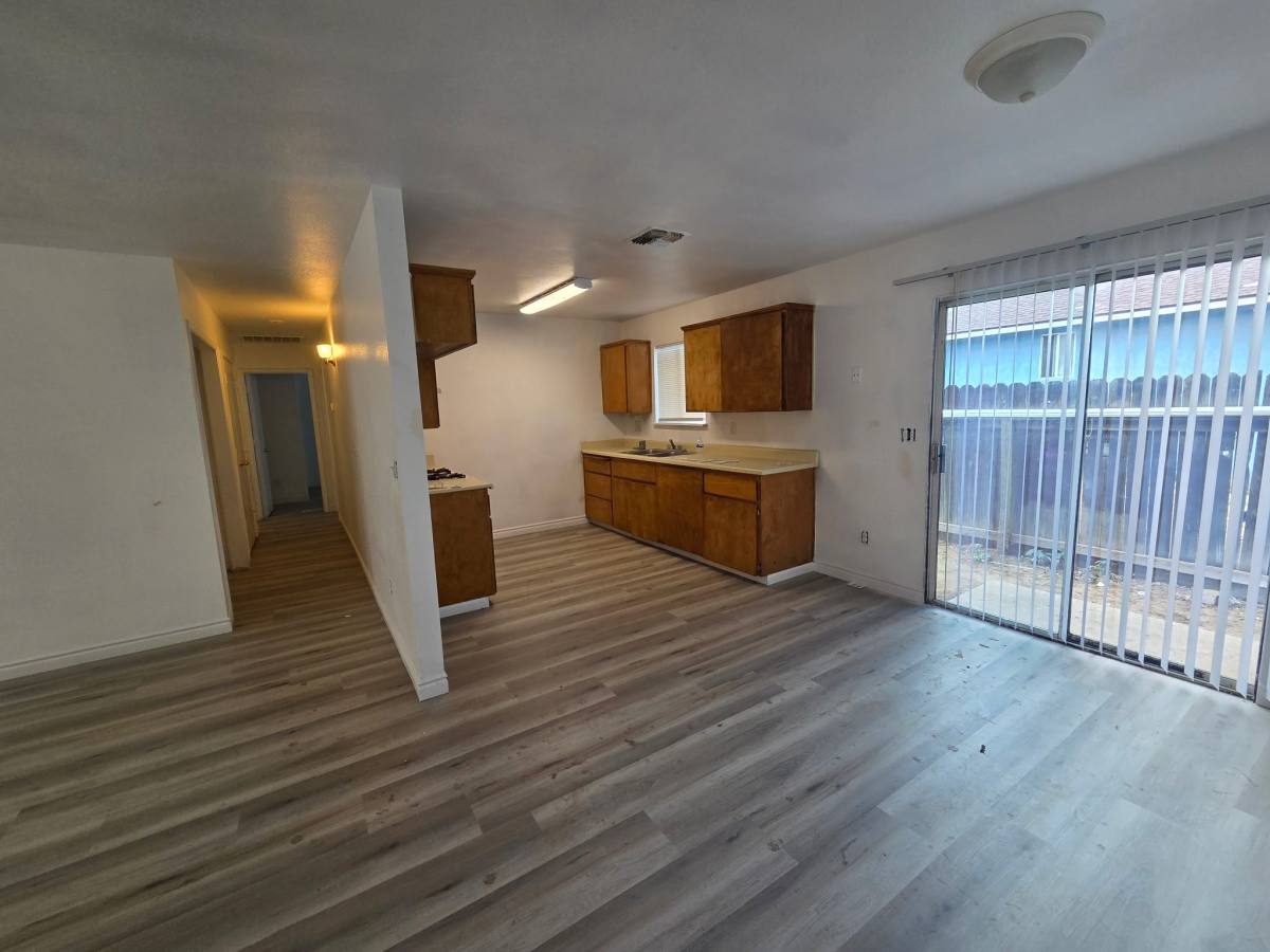 Apartment for rent at 508 S Dearing Ave #101, Fresno, CA 93702