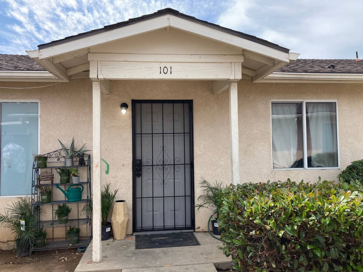 Apartment for rent at 508 S Dearing Ave #101, Fresno, CA 93702
