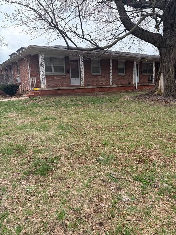 Apartment for rent at 1258 E Elm St #13, Springfield, MO 65802