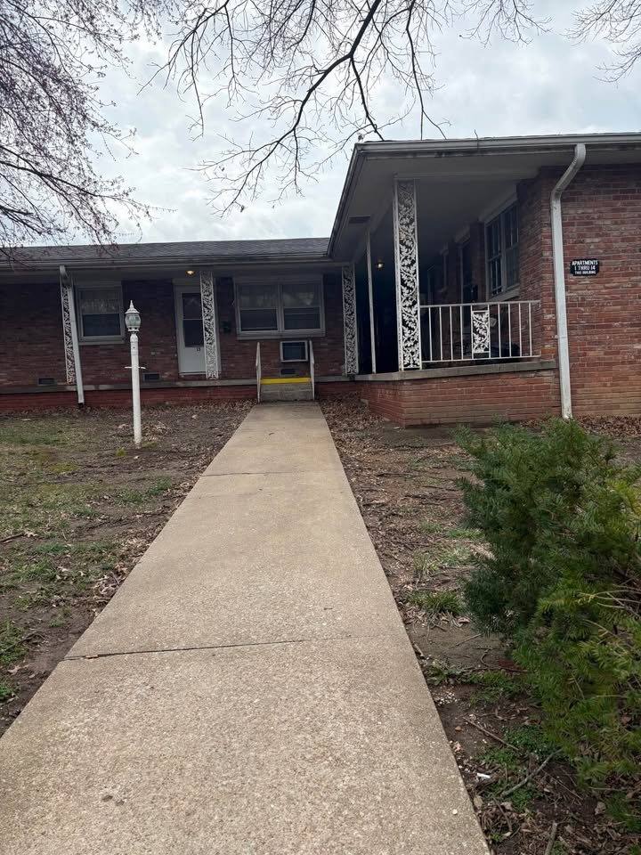Apartment for rent at 1258 E Elm St #13, Springfield, MO 65802