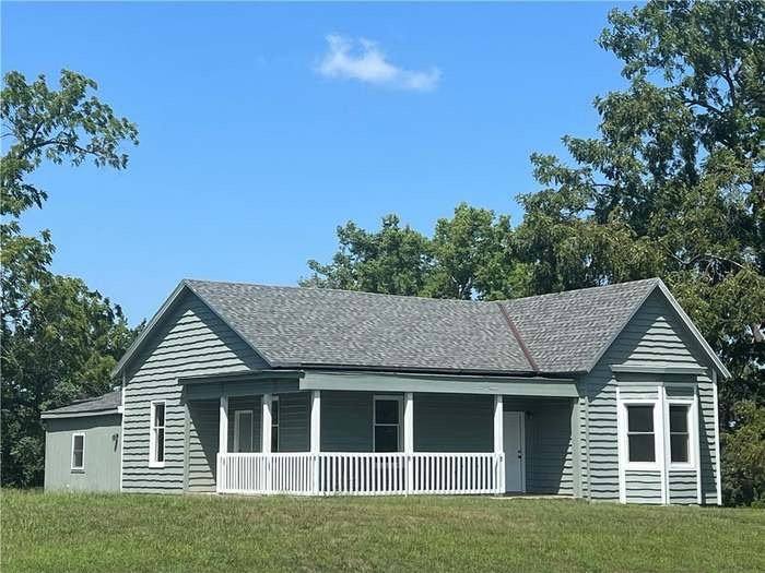 Apartment for rent at 502 N Independence St #A, Harrisonville, MO 64701