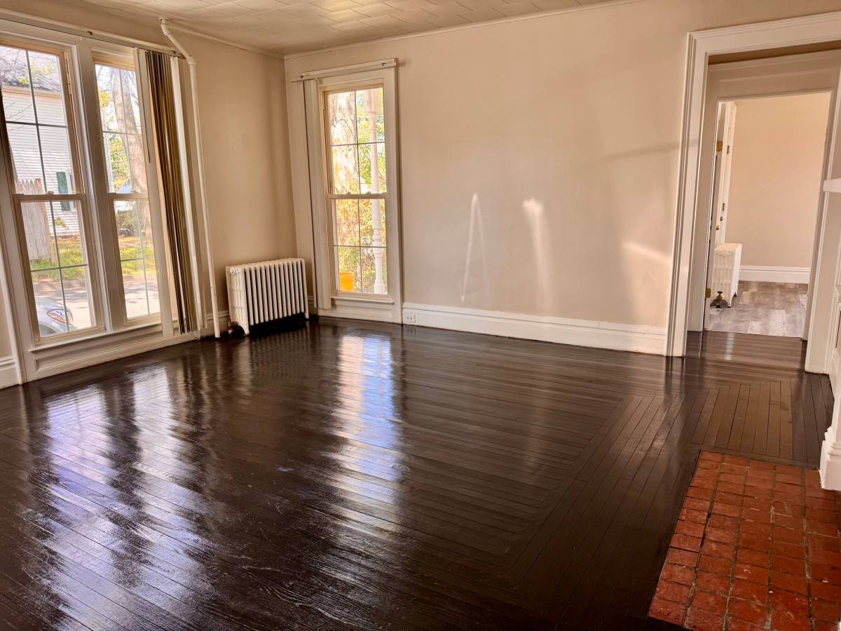 Apartment for rent at 462 Middle Turnpike E #1A, Manchester, CT 06040