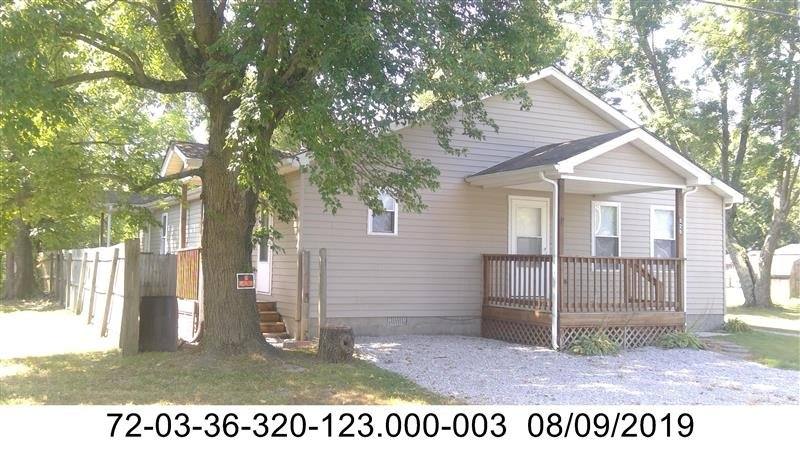 Apartment for rent at 527 W Cherry St, Austin, IN 47102