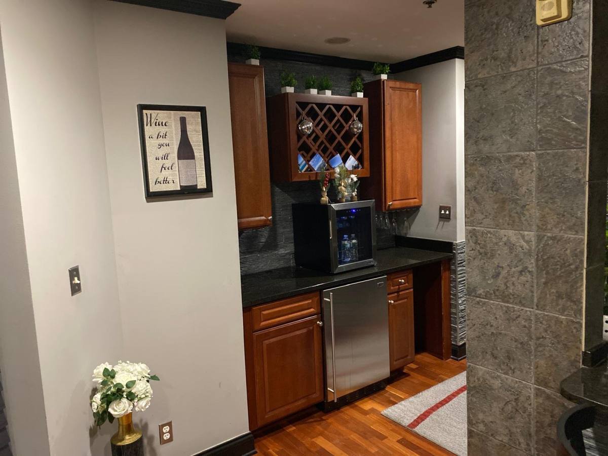 Condo for rent at 110 E Washington St, Indianapolis, IN 46204