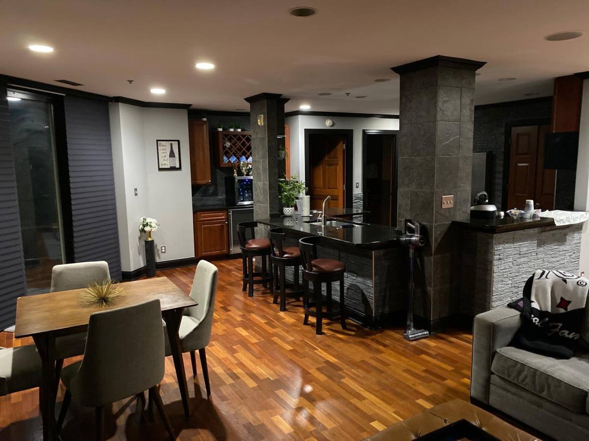 Condo for rent at 110 E Washington St, Indianapolis, IN 46204
