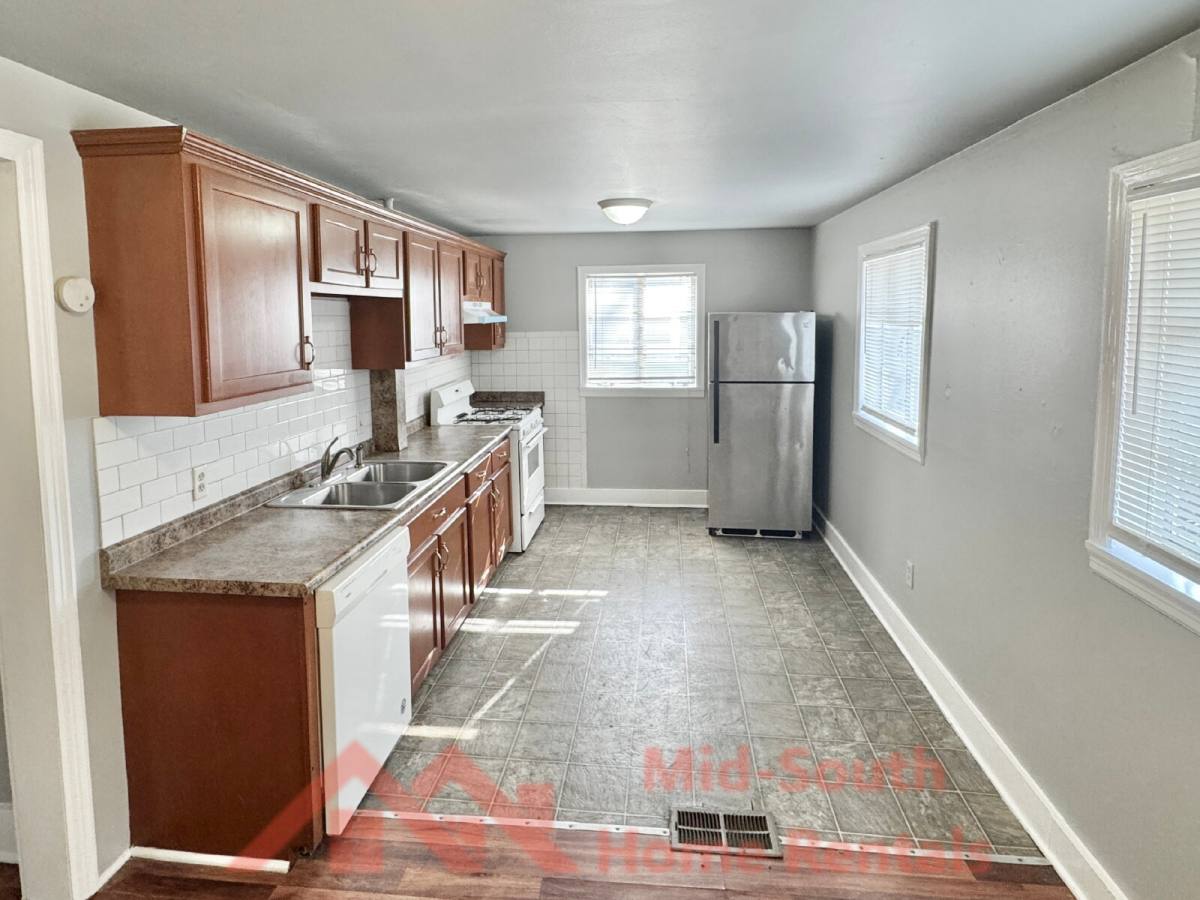 Apartment for rent at 1515 Madison Ave #4, Memphis, TN 38104