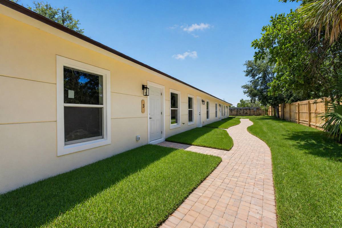 Apartment for rent at 3255 Ave J #2, West Palm Beach, FL 33404