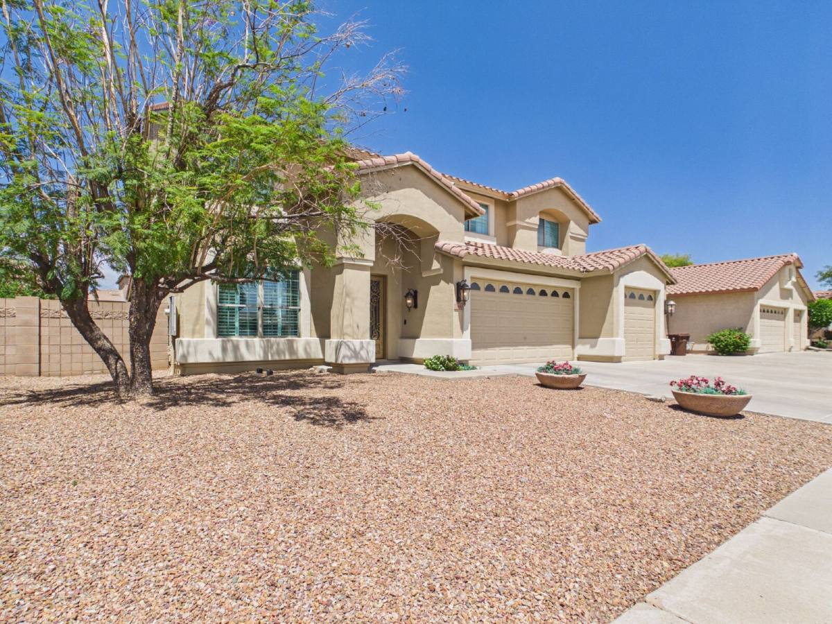 House for rent at 7446 W Tumblewood Dr, Peoria, AZ 85382