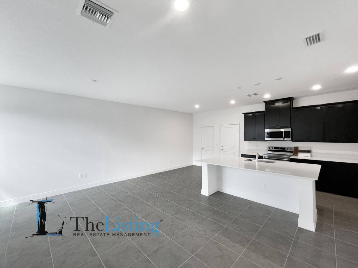 Townhouse for rent at 3875 Knotty Pine St, Saint Cloud, FL 34772