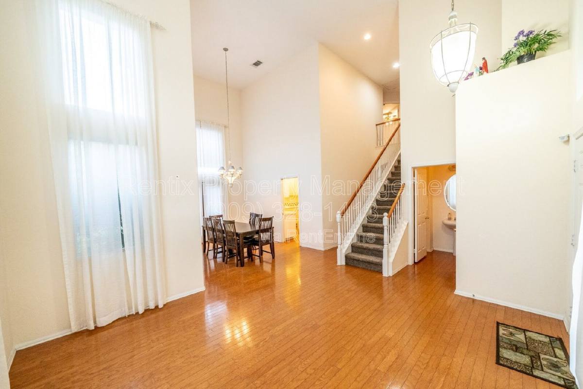 House for rent at 3655 Shandin Dr, San Bernardino, CA 92407
