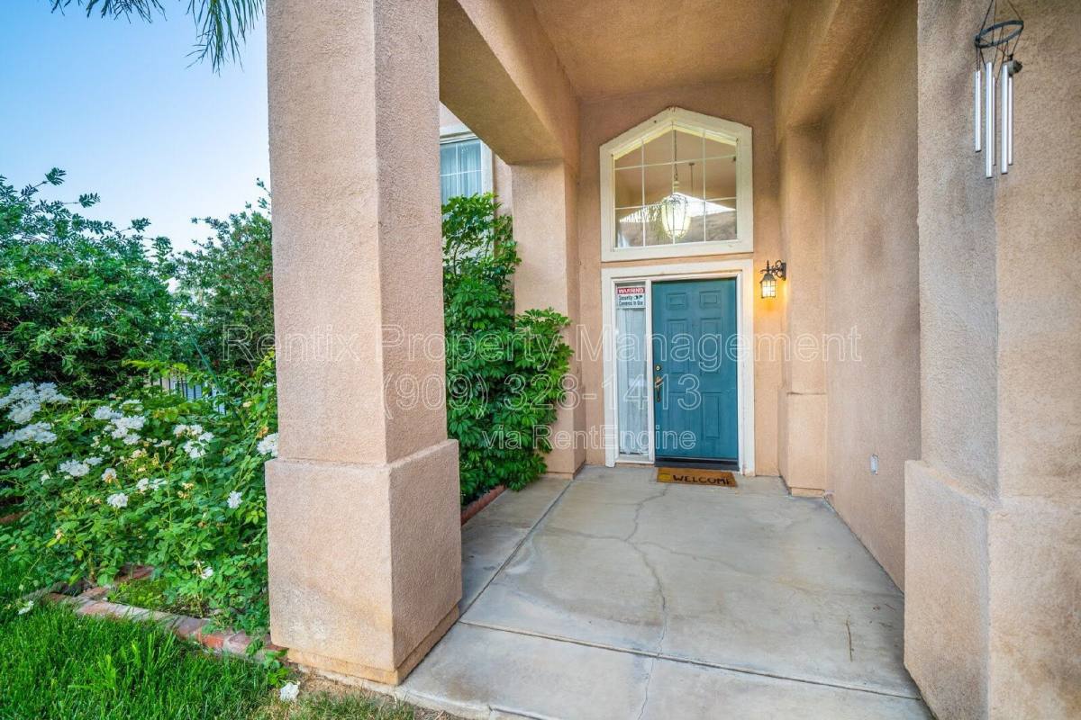 House for rent at 3655 Shandin Dr, San Bernardino, CA 92407