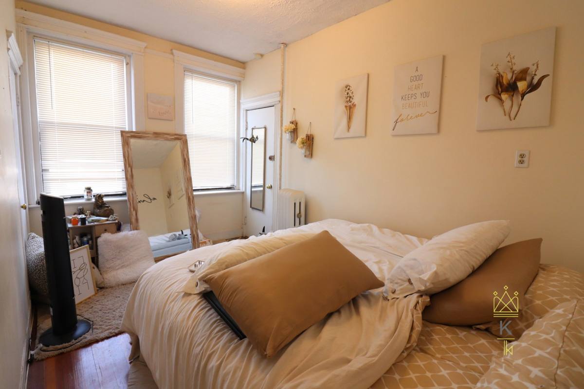 Apartment for rent at 1965 Commonwealth Ave #5, Brighton, MA 02135