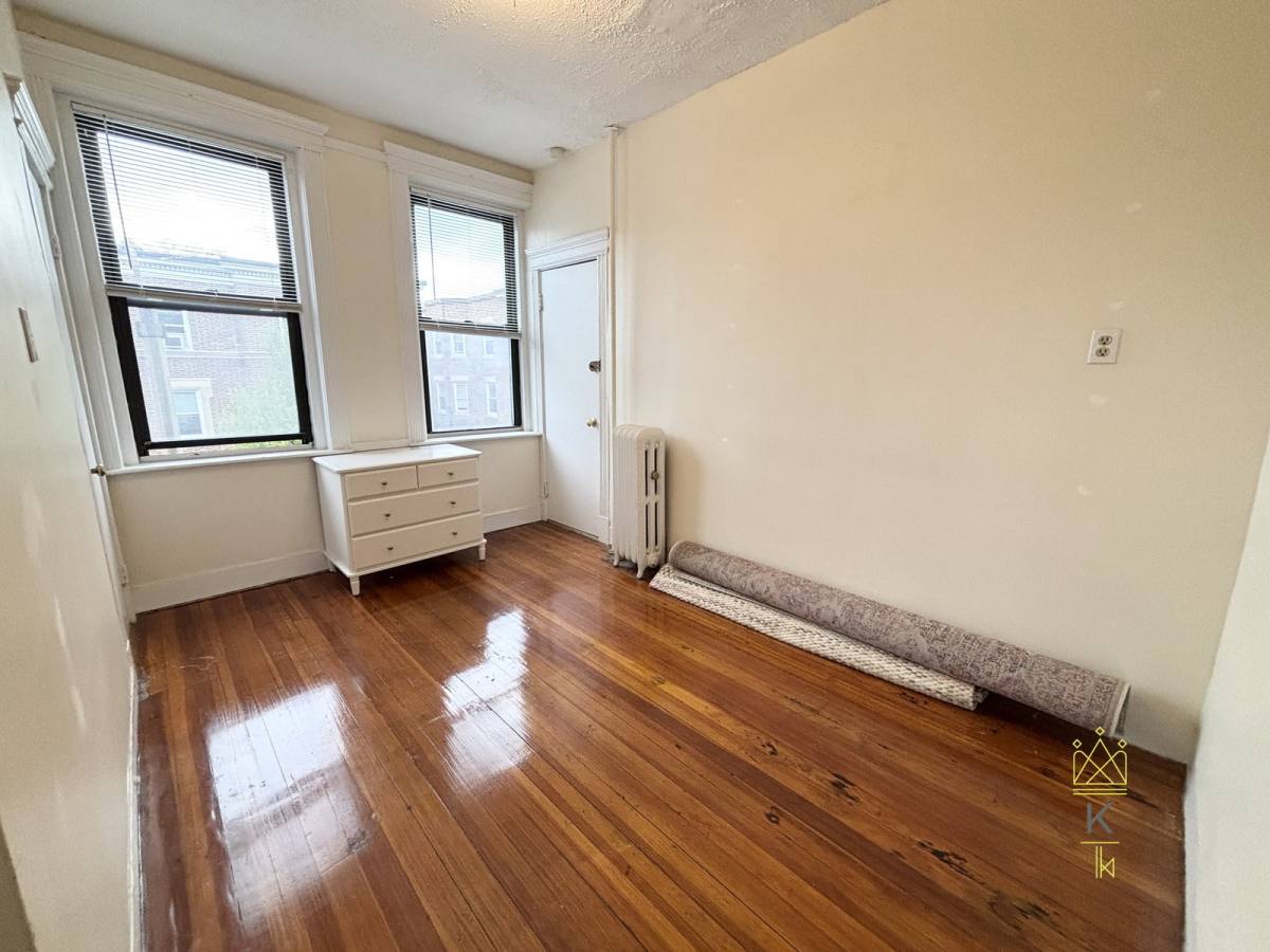 Apartment for rent at 1965 Commonwealth Ave #5, Brighton, MA 02135