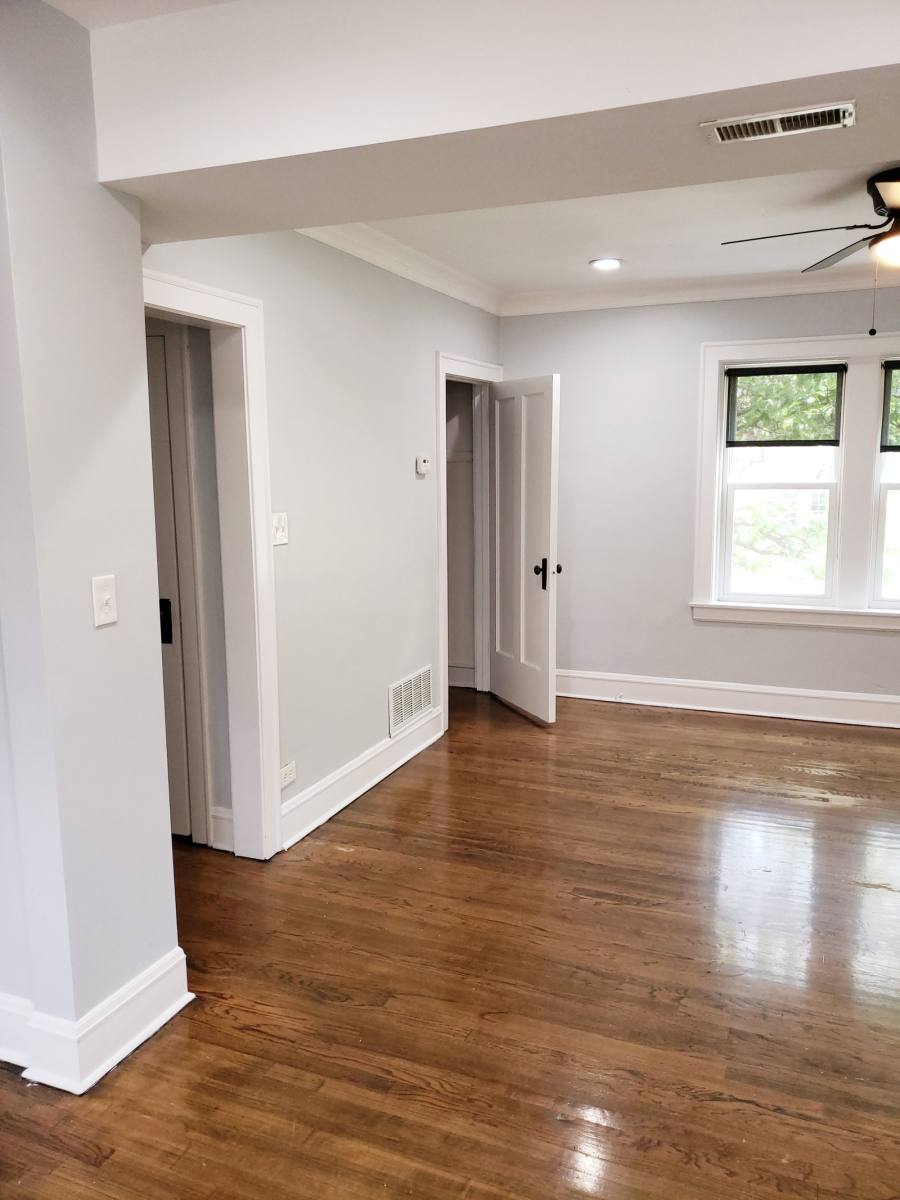 Apartment for rent at 3318 N Leclaire Ave #2S, Chicago, IL 60641