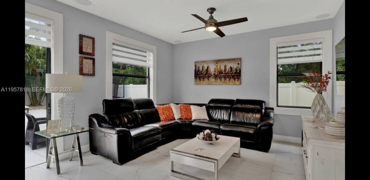 House for rent at 8521 W 33rd Ave, Hialeah, FL 33018
