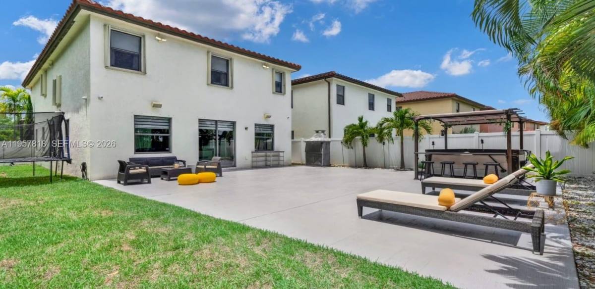House for rent at 8521 W 33rd Ave, Hialeah, FL 33018