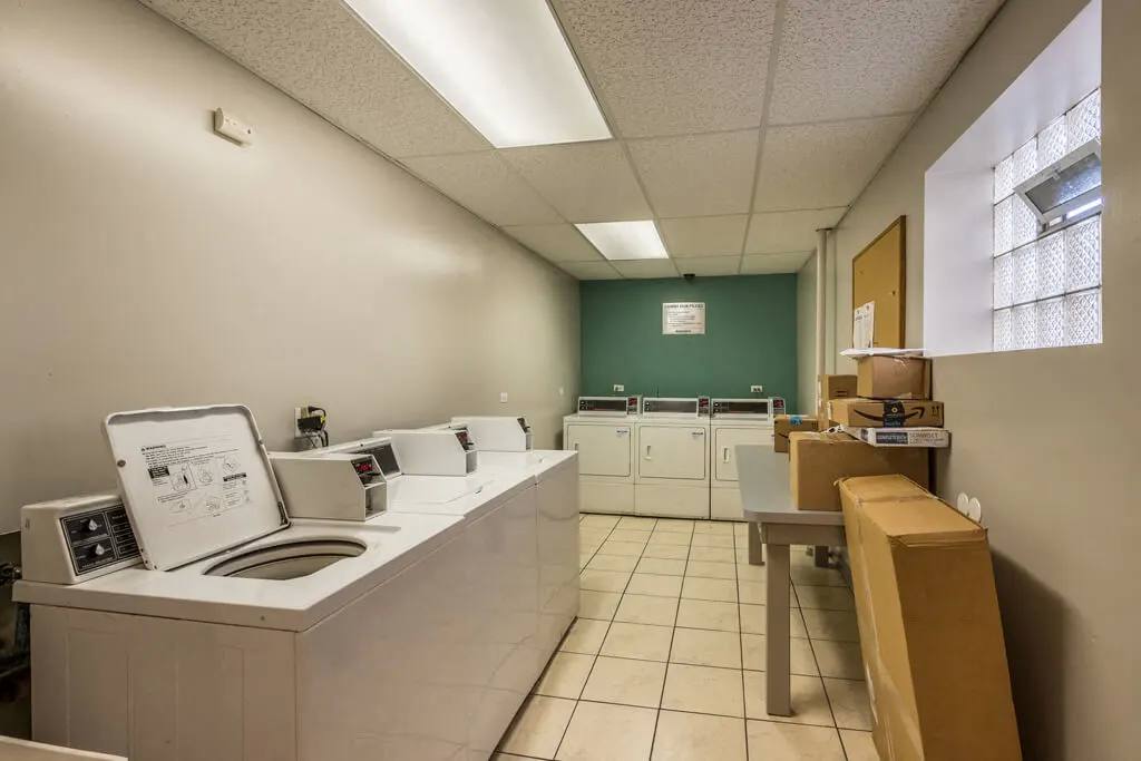 Apartment for rent at 6725 N Sheridan Rd #12, Chicago, IL 60626