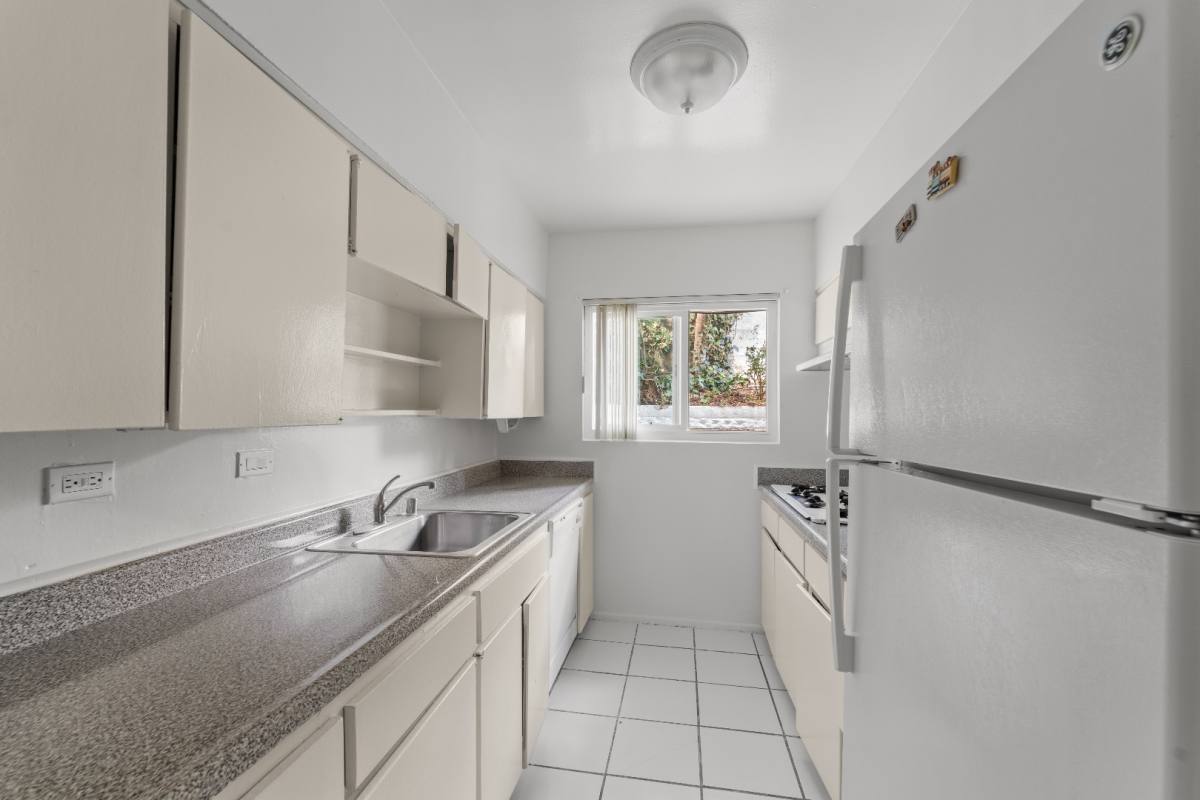 Apartment for rent at 691 Levering Ave #26, Los Angeles, CA 90024