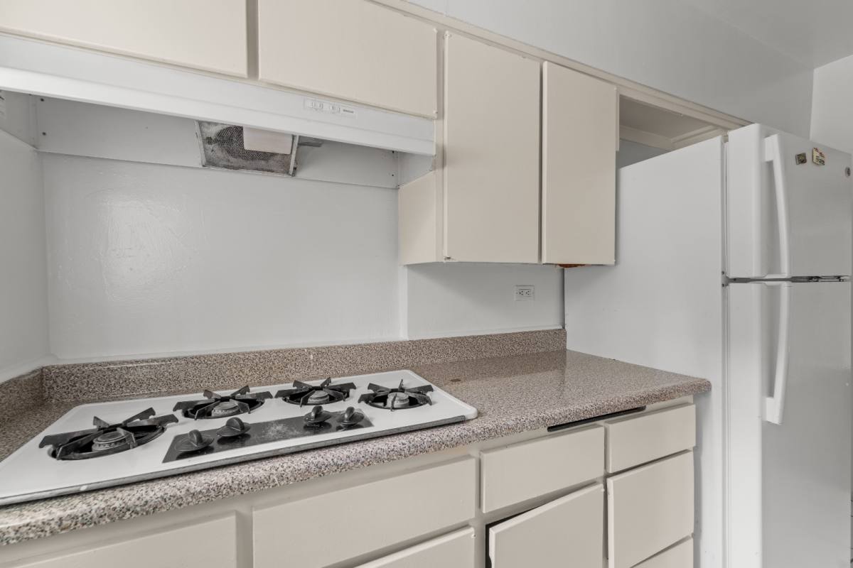 Apartment for rent at 691 Levering Ave #26, Los Angeles, CA 90024
