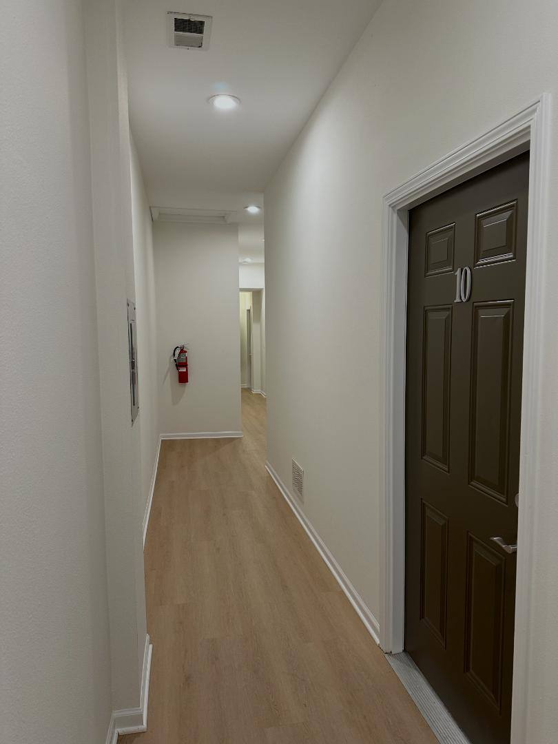 Townhouse for rent at 953 N 17th St, Milwaukee, WI 53233