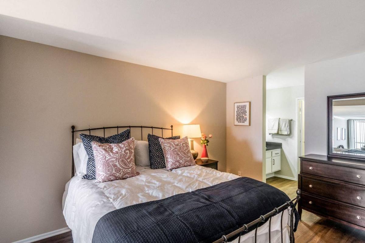 Apartment for rent at Woodmere, 3700 S Sepulveda Blvd #317, Los Angeles, CA 90034