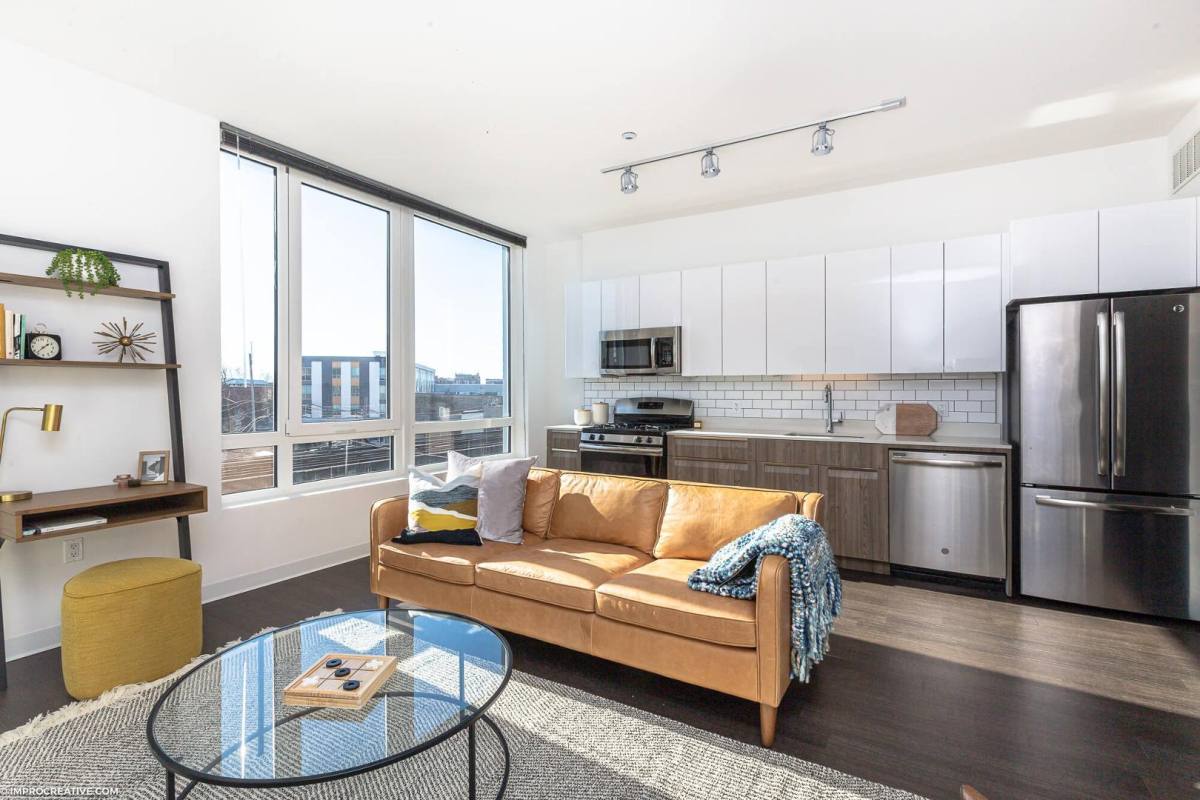 Apartment for rent at 1980 N Milwaukee Ave, Chicago, IL 60647