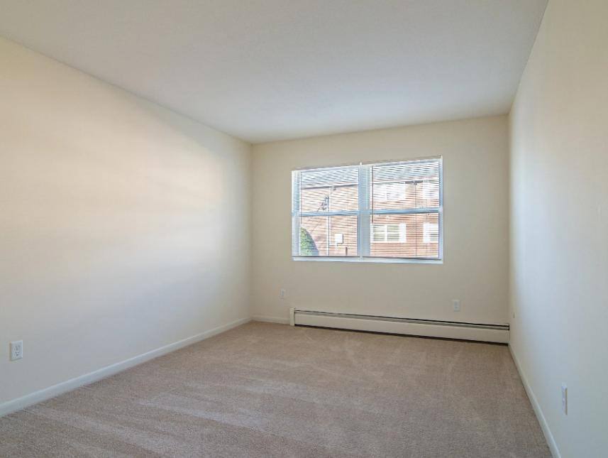 Apartment for rent at 859 Lakeview Ave #20, Lowell, MA 01850